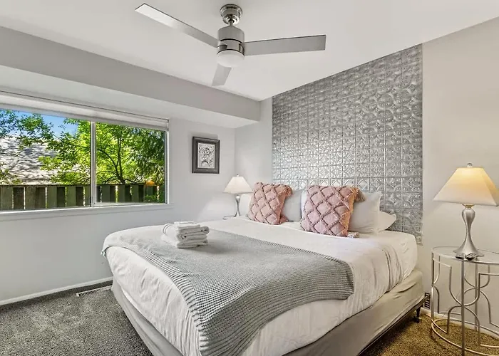 High Pines Abode *